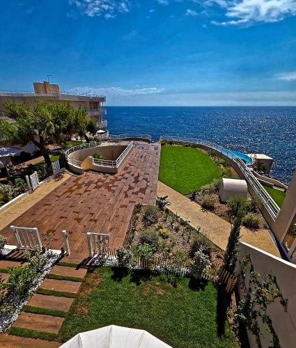 Côte d'Azur entre Cannes et Saint-Raphaël, accès mer direct, piscine et jardin, Cap Neree Le Trayas
