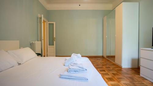 Apt near C. Buenos Aires – WiFi AC Metro 3 min