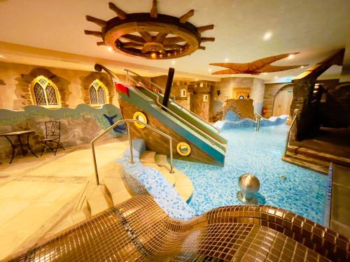 Spa Hotel Podlesí - Walldorf a Pohádková vesnička