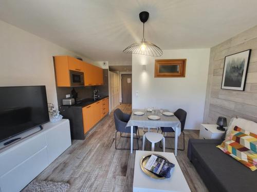 Studio moderne à Montgenèvre avec garage intégré - FR-1-266-245