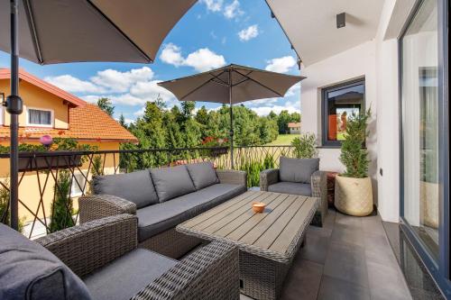 Μπαλκόνι ή βεράντα στο Villa Bajer, Fužine