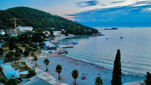 Ane Promenade Sunset Beach Apartment