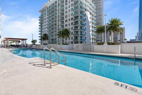 myClub at Brickell Bay photo 42