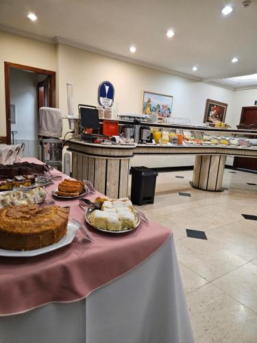 Makanan di atau berdekatan hotel