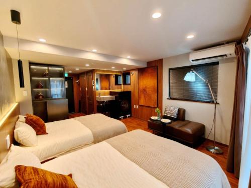 A1 Shinjuku Business District hotel, 9 mins to ST Max 4P 新宿商务区 全新装修 交通中心 车站9分钟 最大4人 直达新宿 涉谷 表参道 品川 池袋 上野 代代木 银座 原宿