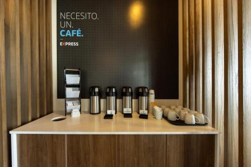 a counter with aasteryasteryasteryasteryasteryasteryasteryasteryasteryasteryasteryastery at Holiday Inn Express & Suites Mazatlan by IHG in Mazatlán