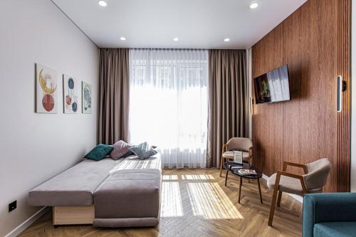 Postel nebo postele na pokoji v ubytování 2-room spacious apartment, near the lake