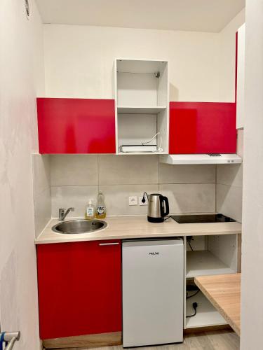 Le Berri Chic Studio-Steps from Champs-Élysées