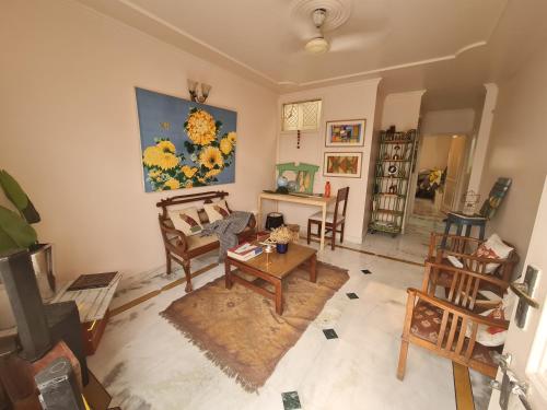Χώρος καθιστικού στο Nice Bedroom with Private Ensuite Bathroom