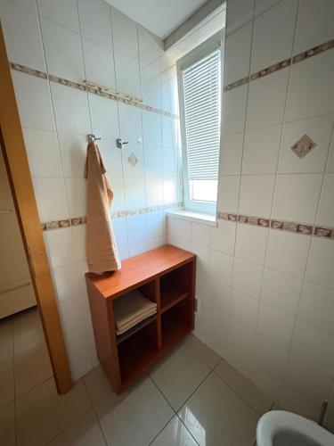 Un baño de Byt v centre mesta s výhľadom na pešiu zónu