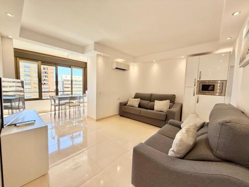Las Palmeras BeachFront and Pool Cozy Apartment