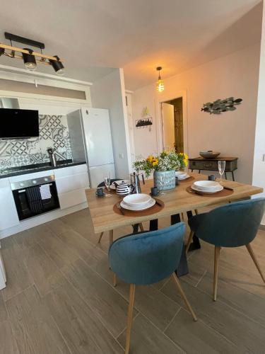 Front Line Apartment Paseo Maritimo 33 Perla 6 Fuengirola Malaga Spain