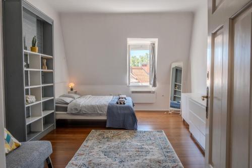 Central Castle View Apartment
