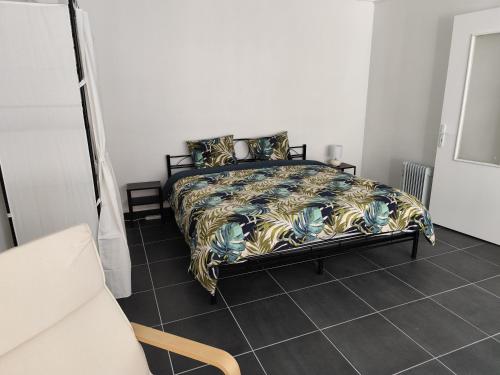 Ένα ή περισσότερα κρεβάτια σε δωμάτιο στο O'Couvent - Appartement 212 - 1 chambre - 63 m2 - Premier étage