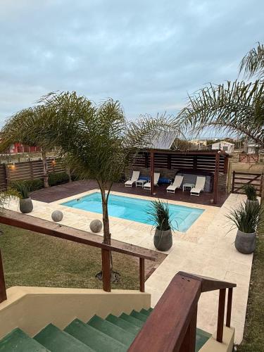Bazén v ubytování Los Caracoles Piscina & Spa nebo v jeho okolí