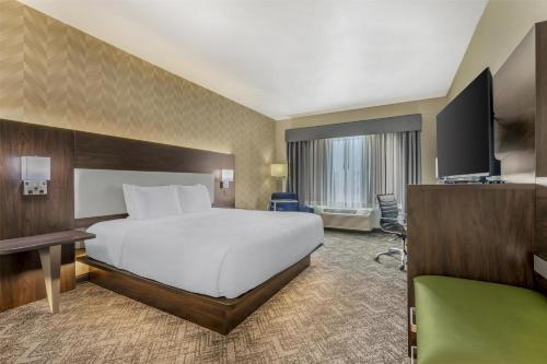 Postel nebo postele na pokoji v ubytování Best Western Plus Parkside Inn & Suites