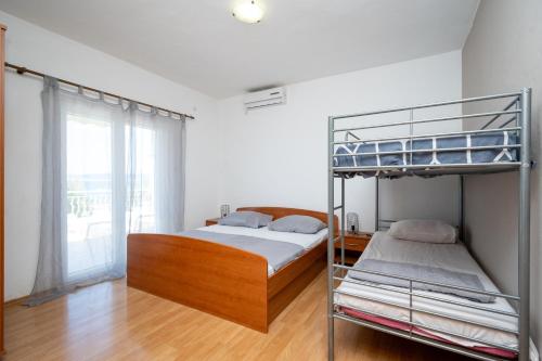 Apartments by the sea Bibinje, Zadar - 5865