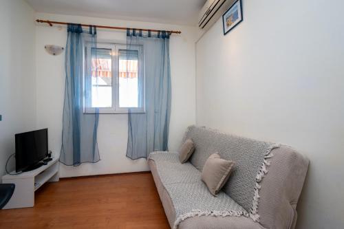 Apartments by the sea Bibinje, Zadar - 5865