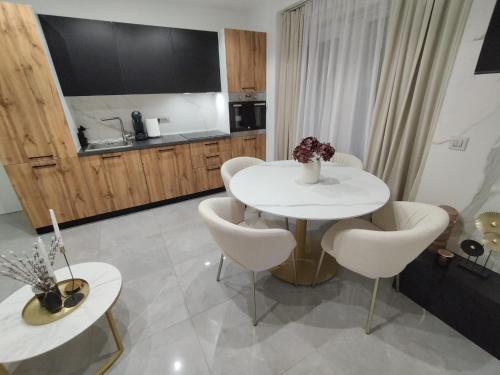 Salt & Stone Residence
