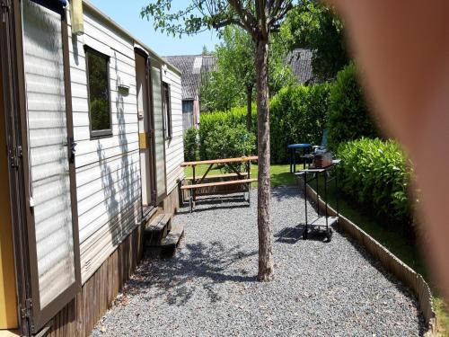 Zahrada ubytování Holiday Home in Gouvets near Normandy Coast