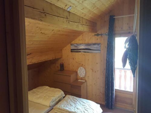 Chalet in Les Gets near Ski Bus & Sauna