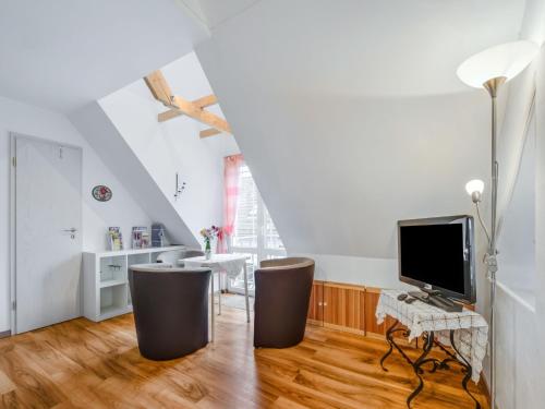TV a/nebo společenská místnost v ubytování Wohnung in Schönow in Berlin Brandenburg