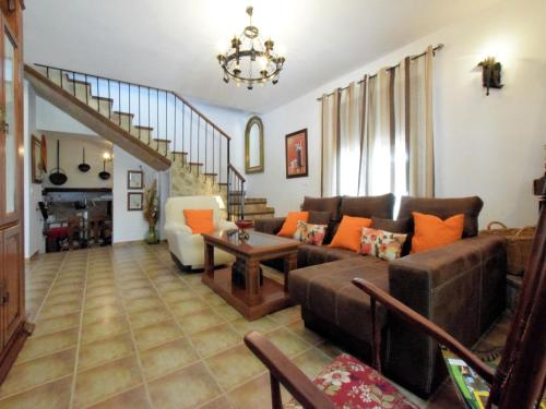 Ruang duduk di Holiday Home Villanueva with Pool and Views