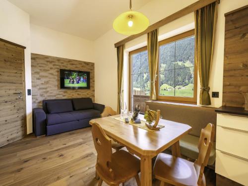 Apartment in Neustift near Ski Lift