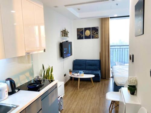 TV a/nebo společenská místnost v ubytování Convenient And Luxury Stu Apt Near Grand Plaza And Vincom Mall In City Centre