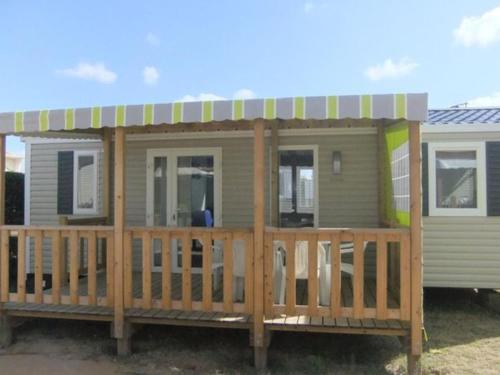 Mobil home avec terrasse pour 6 personnes - API-1-52-615