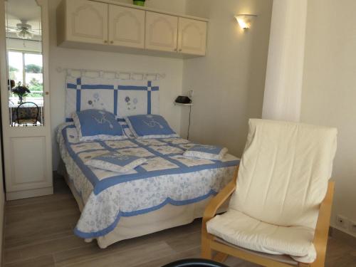 Studio coin-nuit avec piscine et parking, 4 pers.
