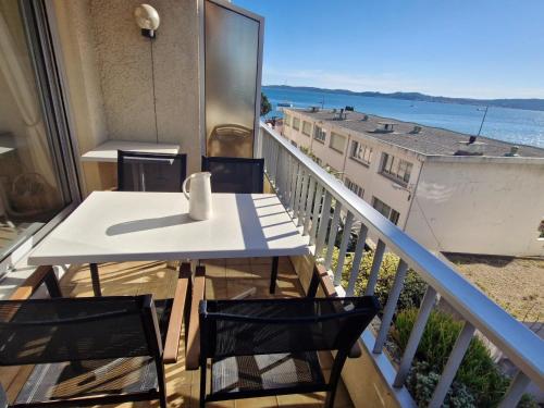 Appartement 3 pièces climatisé, mezzanine, vue mer, parking à Ste Maxime - FR-1-780-89