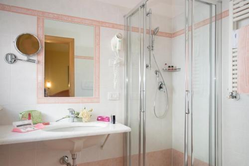 Kúpeľňa v ubytovaní Hotel Katy