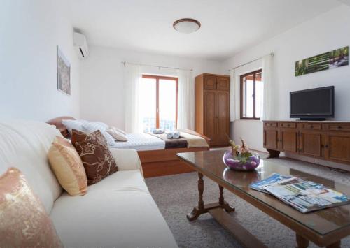 Apartment and Rooms Villa Marijo