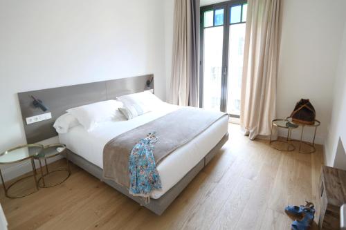 Apartaments Plaça Del Vi – Photos 3