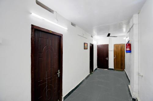 ガヤーにあるSuper Hotel O Gaya Railway Junction Formerly Family Guest Houseのギャラリーの写真