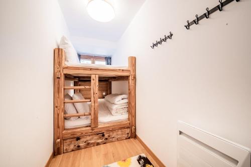 FLORIMONT 8: joli 2 chambres proche centre au calme