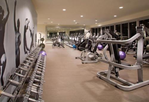 Fitness centrum a/nebo fitness zařízení v ubytování 48th Floor ocean View Brickell