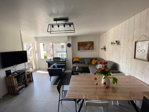 Appartement St Cast centre ville 50 m de la plage