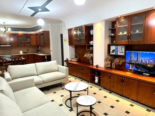 Tirana Stay Central - Apartment
