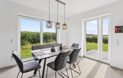 Φωτογραφία από το άλμπουμ του Modernes Ferienhaus Mit Sauna 