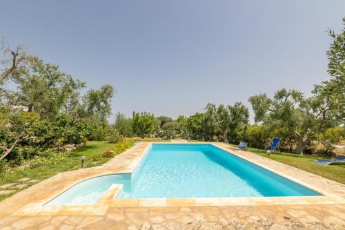 Bazén v ubytování Villa Verdena - Carovigno nebo v jeho okolí