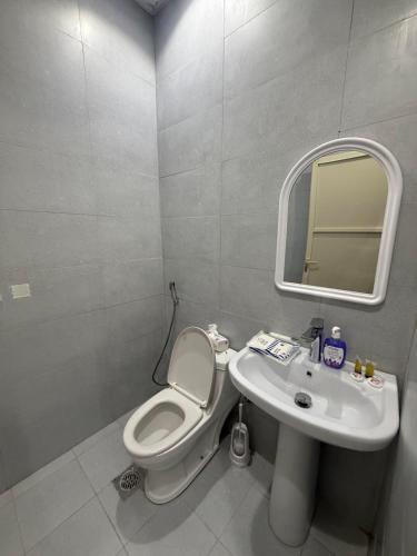 Koupelna v ubytování غرفة ستوديو فندقية