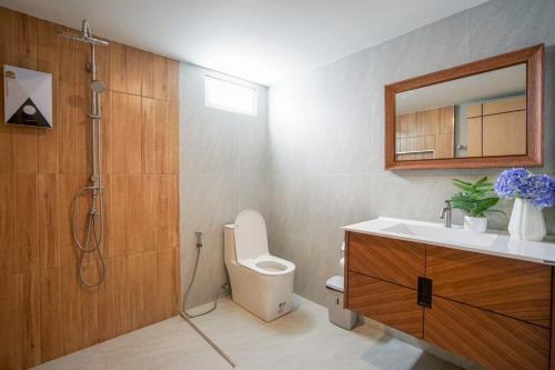 Ένα μπάνιο στο Bubble Sea Beachfront Chaam