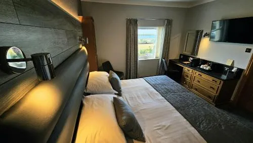 The Royal Hotel photo 37