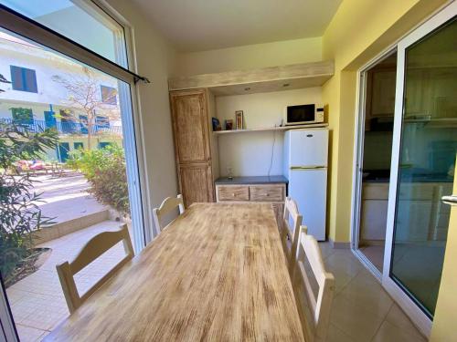 Una cocina o zona de cocina en Leme Bedje - By Bobbywashere