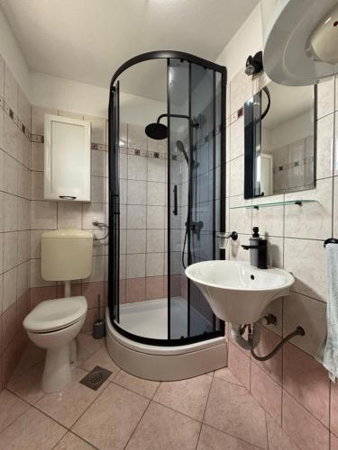 NEW Apartment Ema I