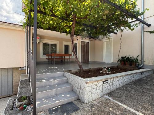 NEW Apartment Ema I