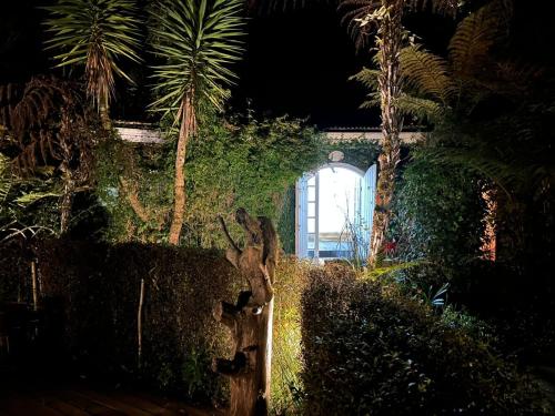 Taman di luar Pousada Di Oliva