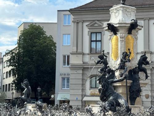 Foto Brand new luxury apartment on Rathausplatz 4